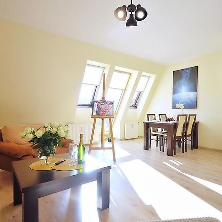 50 M Do Plazy Thobruk Apartamenty Piekna Dama Z Kolobrzegu Екстер'єр фото