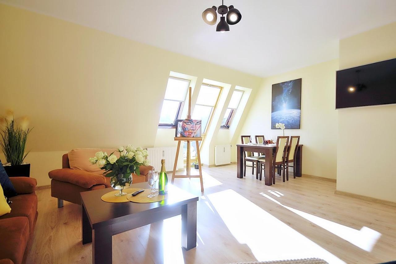 50 M Do Plazy Thobruk Apartamenty Piekna Dama Z Kolobrzegu Екстер'єр фото