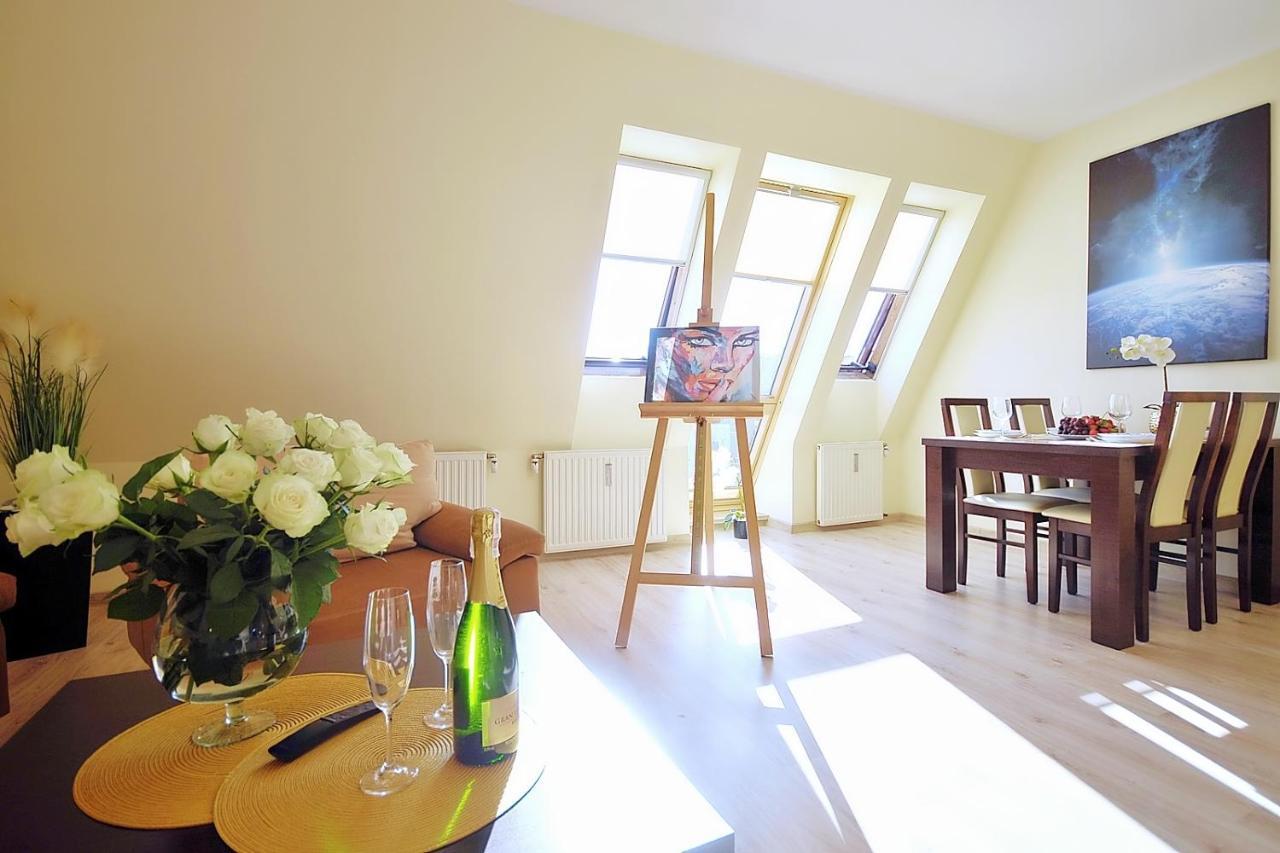 50 M Do Plazy Thobruk Apartamenty Piekna Dama Z Kolobrzegu Екстер'єр фото